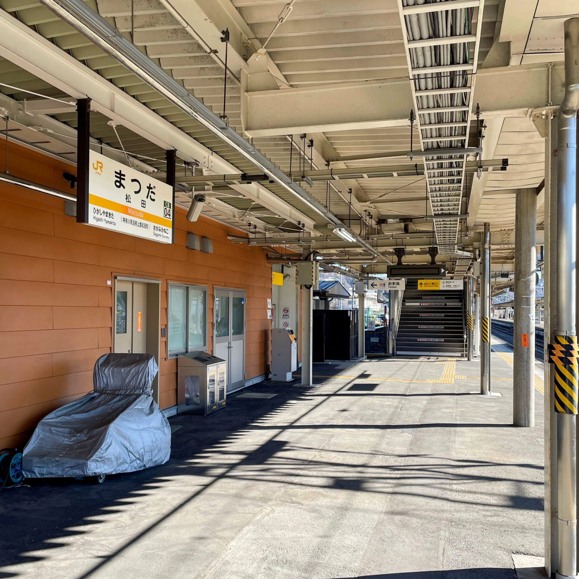 松田駅1番線ホーム